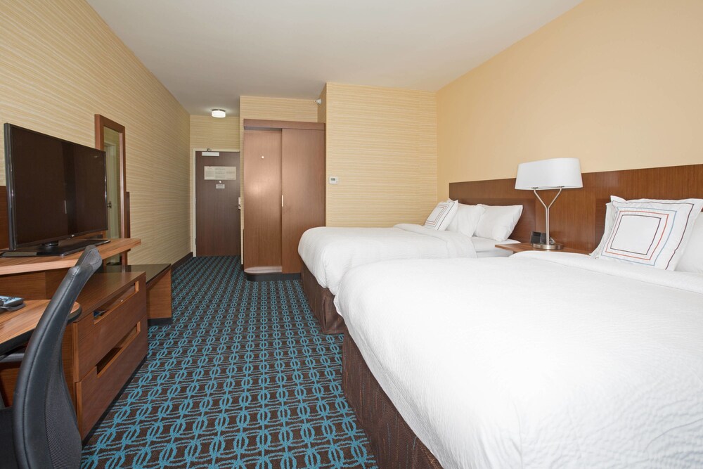 Fairfield Inn & Suites by Marriott Burlington - photo 9