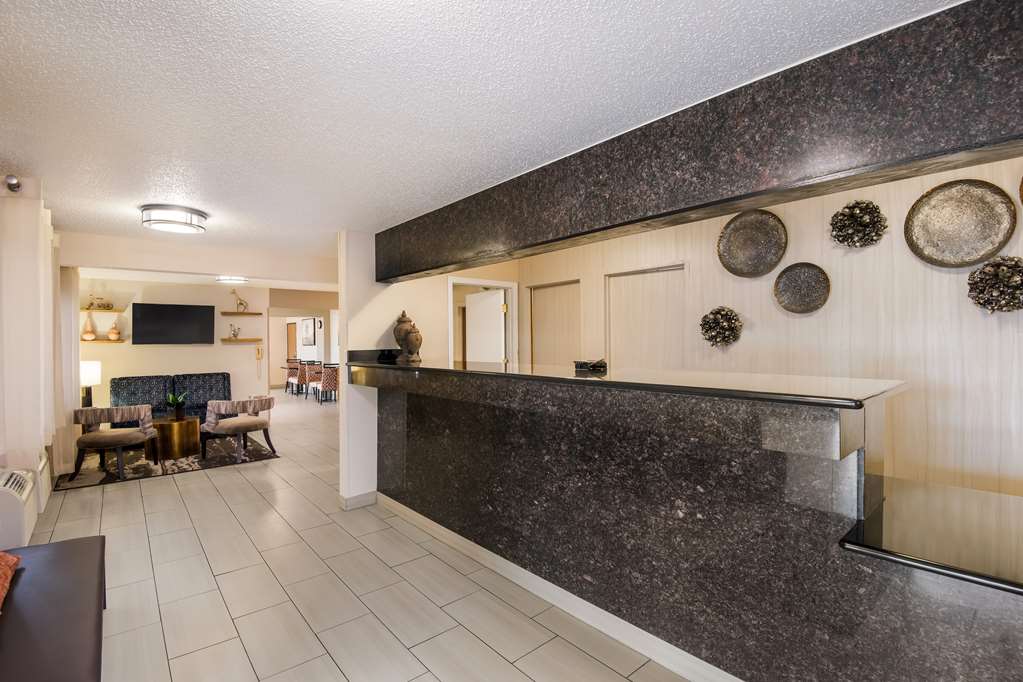 Best Western Mt. Pleasant Inn - photo 9