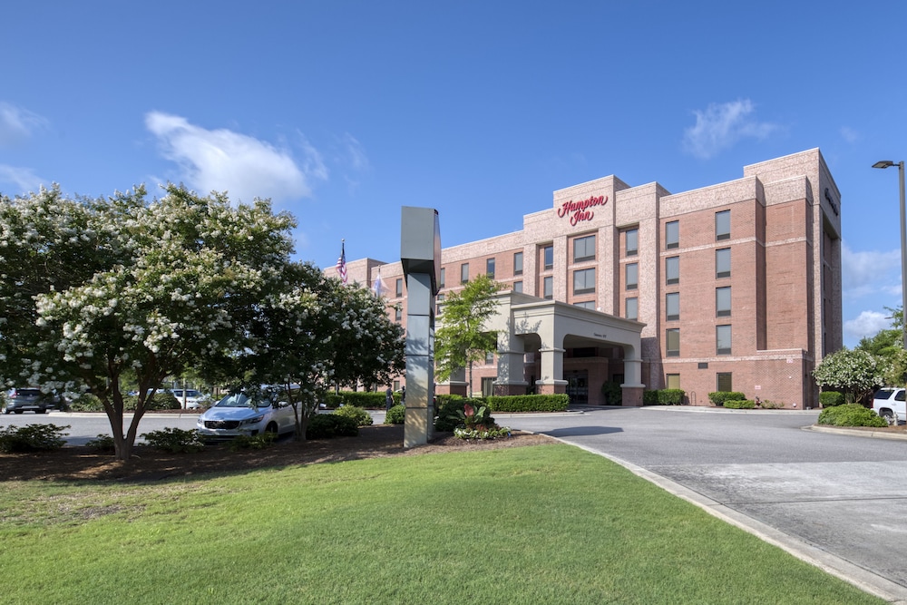 Hampton Inn Wilmington University Area Smith Creek Station - photo 3