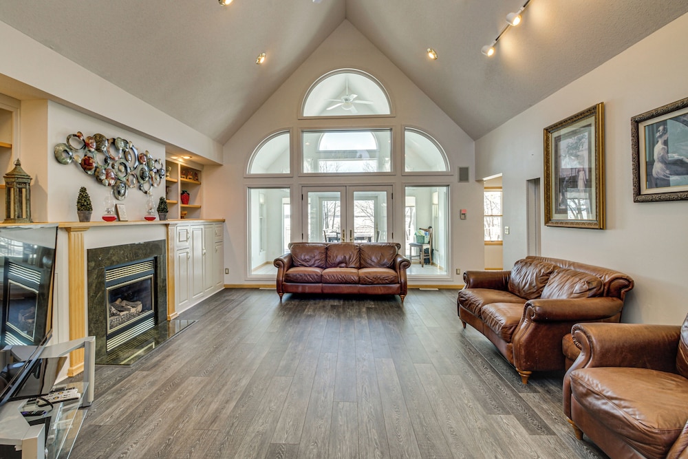 Waterfront Alexandria Gem: Family & Group Friendly in Alexandria, United States