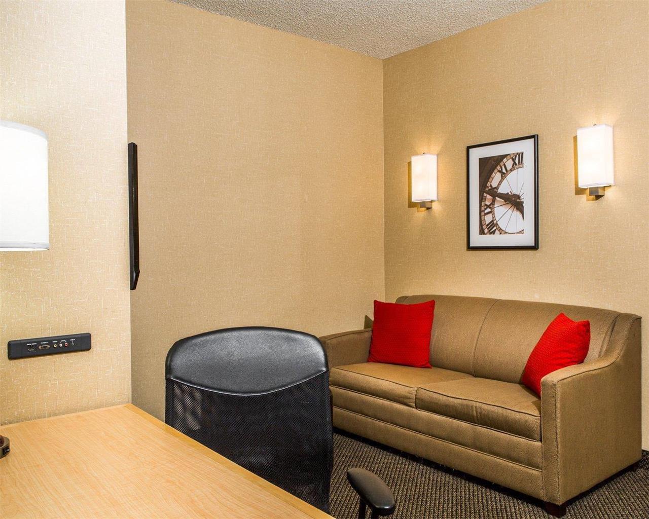 Cambria Hotel Traverse City - photo 26