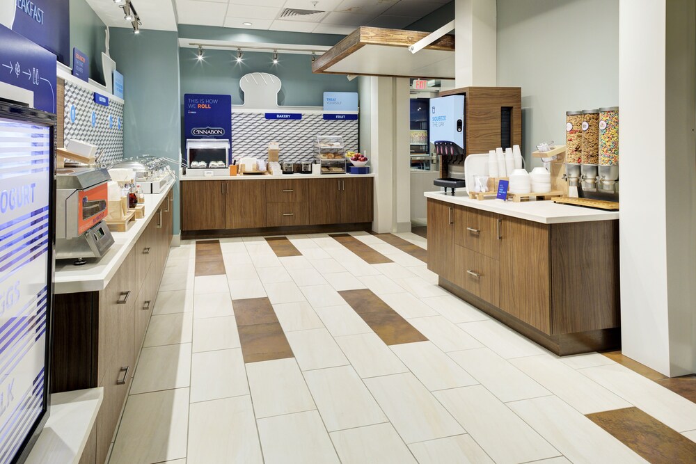 Holiday Inn Express and Suites King George Dahlgren by IHG - photo 14