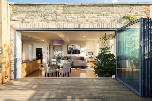 2 Bed Luxury apartment in Bayswater amazing terrace views from 7th floor — 4-Star Luxury Hotel in London, United Kingdom