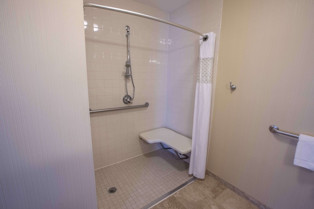 Hampton Inn & Suites Tilton - photo 38