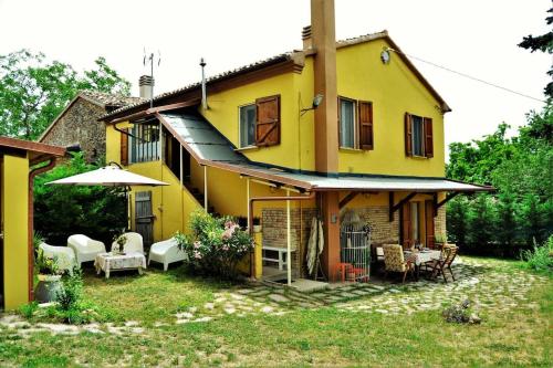 Casa Fiorenza — 4-Star Luxury Hotel in Montefelcino, Italy