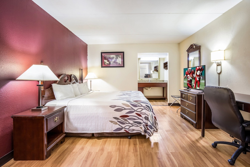 Red Roof Inn Caryville - photo 8