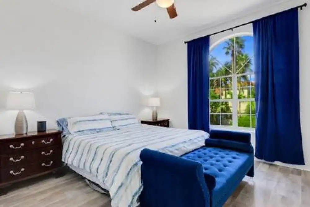 Siesta Key Marvel Pool SPA Deeded Beach Access - last minute hotel in Siesta Key