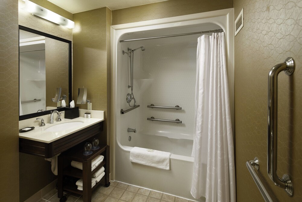 Sheraton Sioux Falls Hotel & Convention Center - photo 19