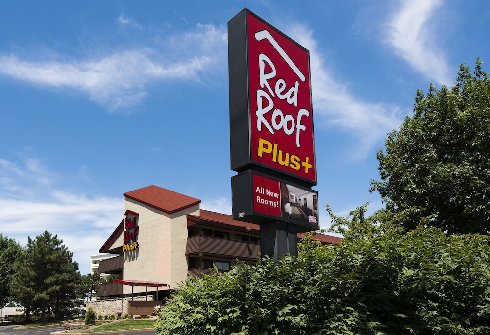 Red Roof Inn PLUS St Louis Forest Park Hampton Ave - photo 27