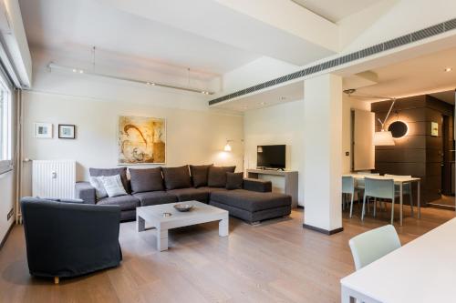 Plaka Stylish 1 Bed Apartment on Cathedral Sq CM1 — 4-Star Luxury Hotel in Athens, Greece