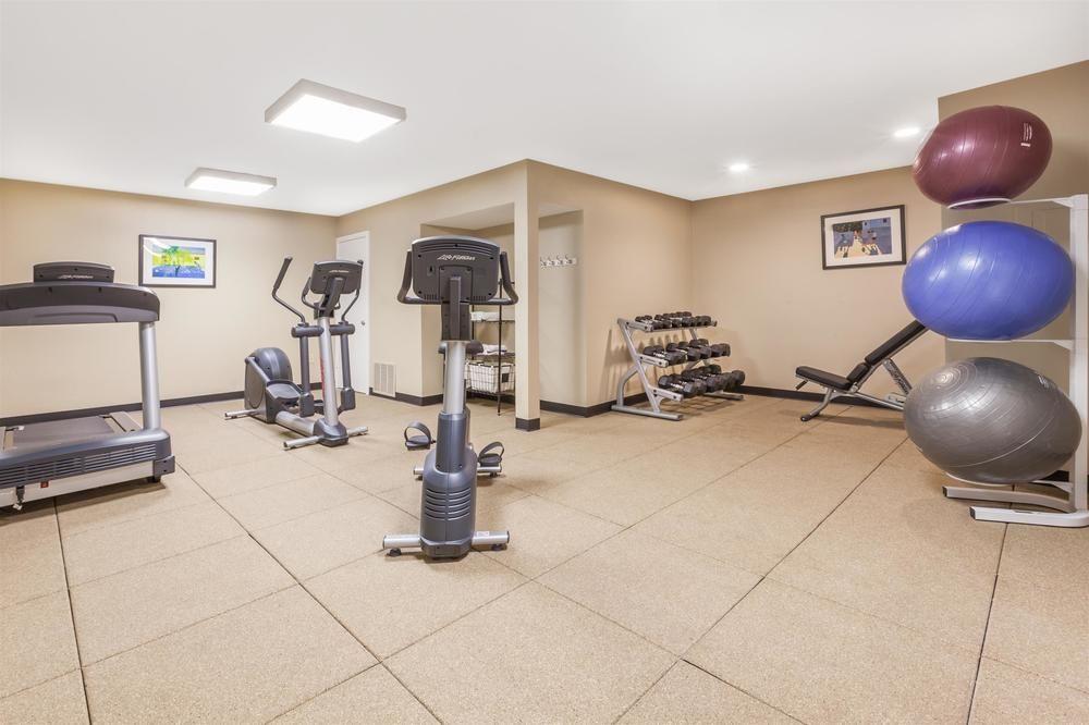 Hawthorn Suites by Wyndham Tyler - photo 12