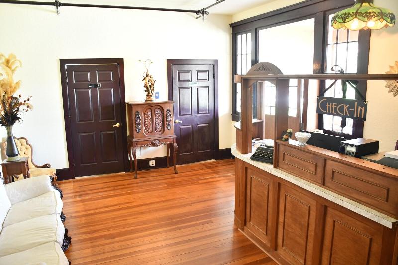 The DeLand Hotel - photo 8