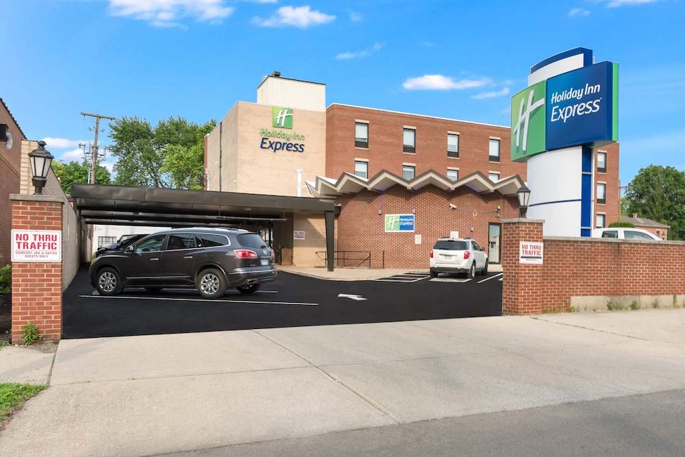 Holiday Inn Express Columbus Downtown by IHG - photo 54
