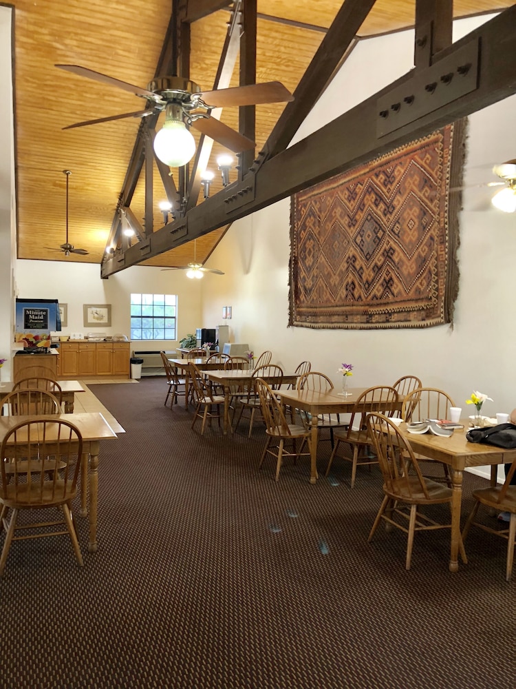Windcrest Inn and Suites - photo 49