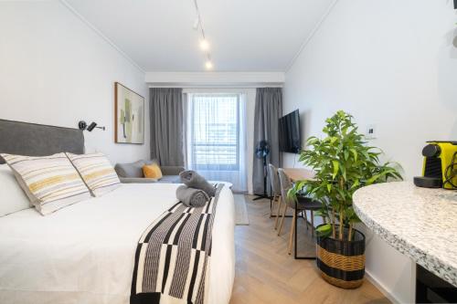 905 Zeeland Pier 9th Floor Premium Studio with FREE Parking