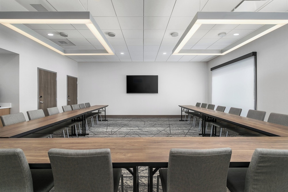 Holiday Inn Express Chattanooga Hamilton Place by IHG - photo 31
