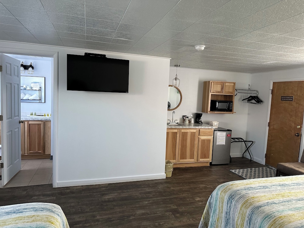 Lamplighter Lodge - photo 18