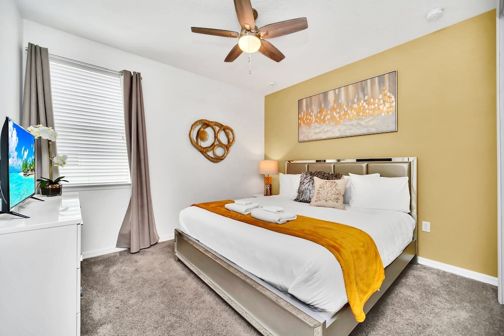 New Decor With Mickey Nemo Tinkerbell & Star Wars Rooms Private Pool and Game Room - photo 6