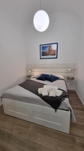 Casa Helios — 4-Star Luxury Hotel in Capaci, Italy