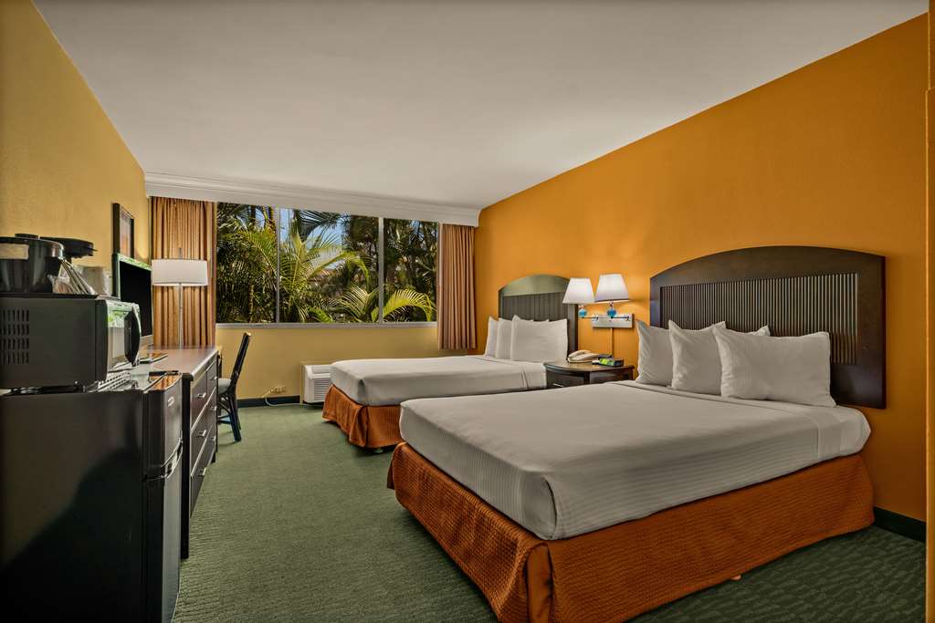 Airport Honolulu Hotel Trademark Collection by Wyndham - photo 24