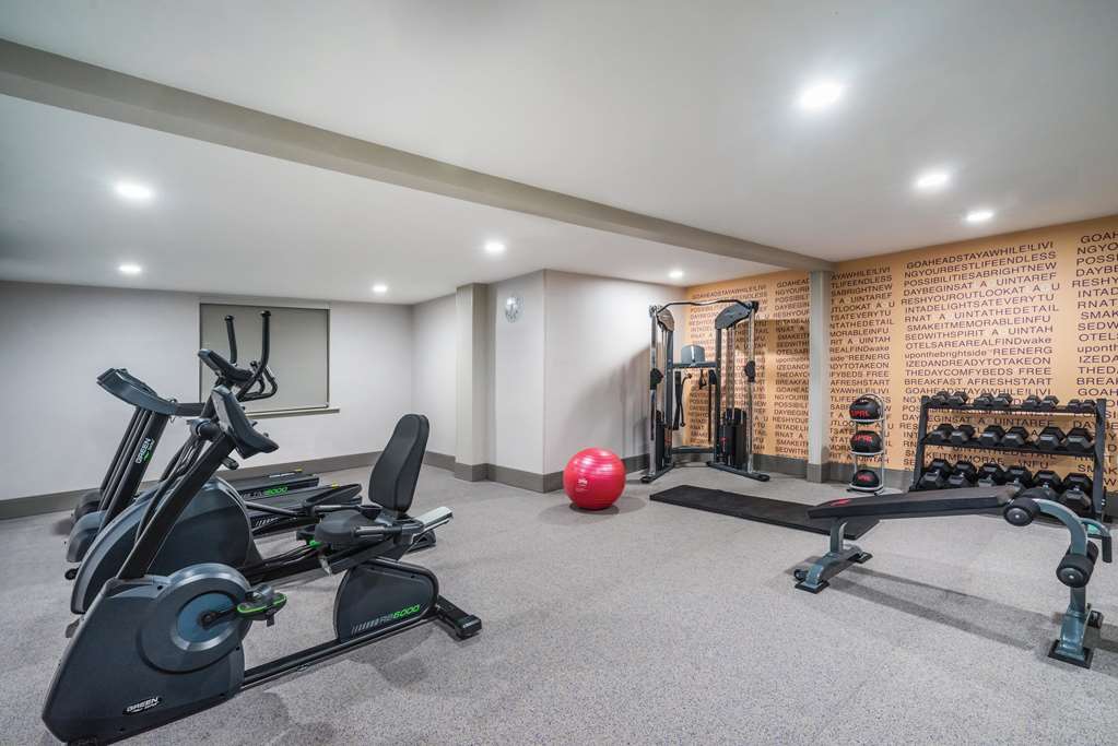 La Quinta Inn & Suites by Wyndham Chattanooga Hamilton Place - photo 10