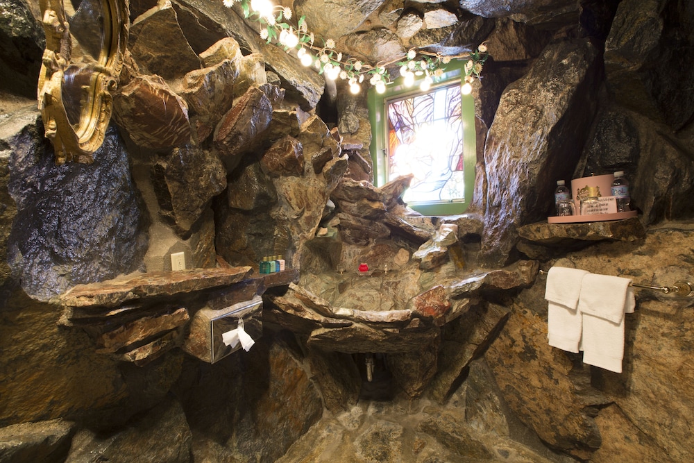 Madonna Inn - photo 160