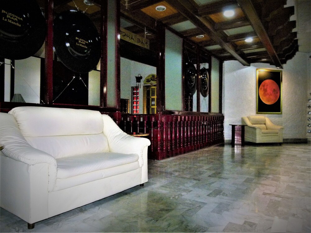 Hotel Bar