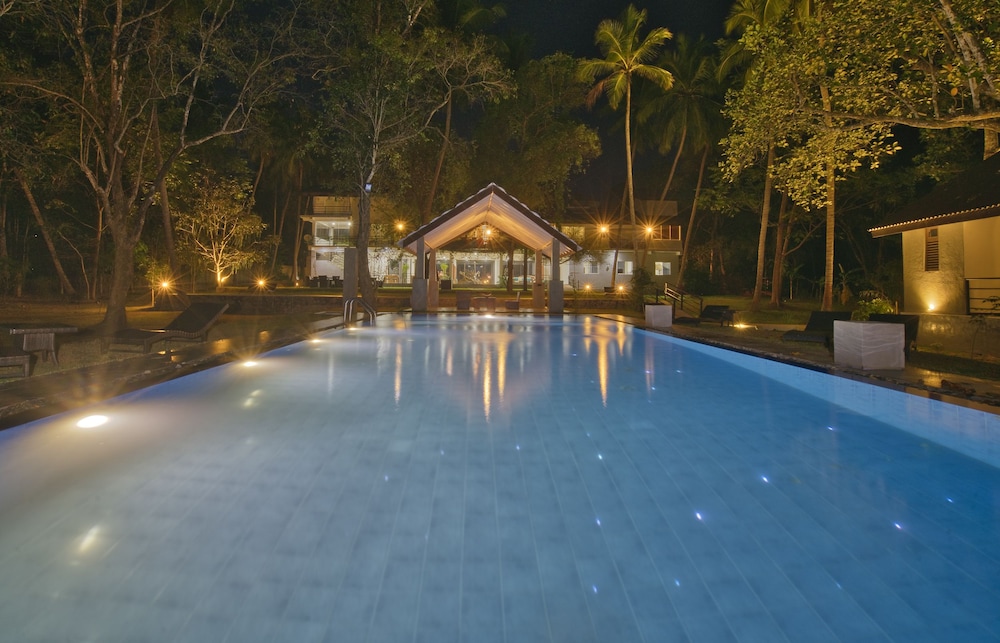 Athena Lake by Seedevi — 4-Star Luxury Hotel in Dambulla, Sri Lanka