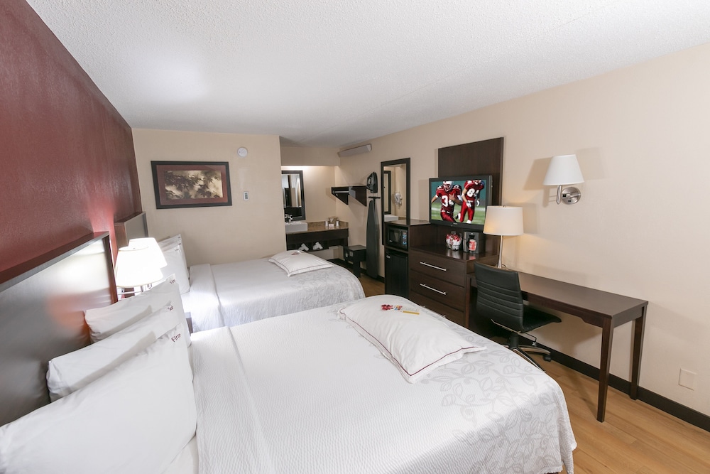 Red Roof Inn PLUS Columbus Ohio State University OSU - photo 3