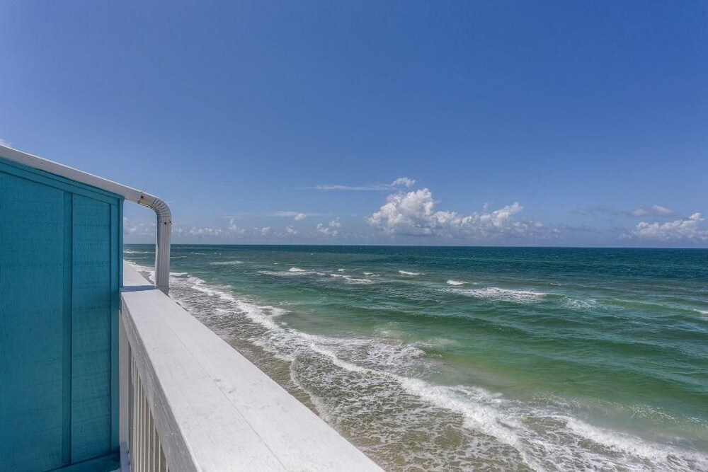 The Hidden Pearl by Pristine Properties Vacation Rentals — 4-Star Luxury Hotel in Port Saint Joe, United States