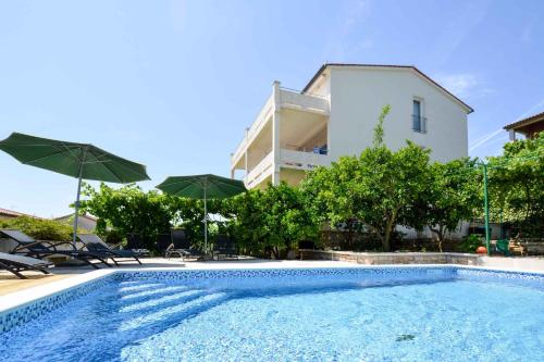 3 Bedroom Apartment Karolina 11137 — 4-Star Luxury Hotel in Pula, Croatia