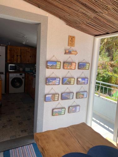 Lovely newly refurbished 1 bedroom top floor apartment with sea views fast WI FI CABLE TV and Netflix — 4-Star Luxury Hotel in Ribeira Brava, Portugal