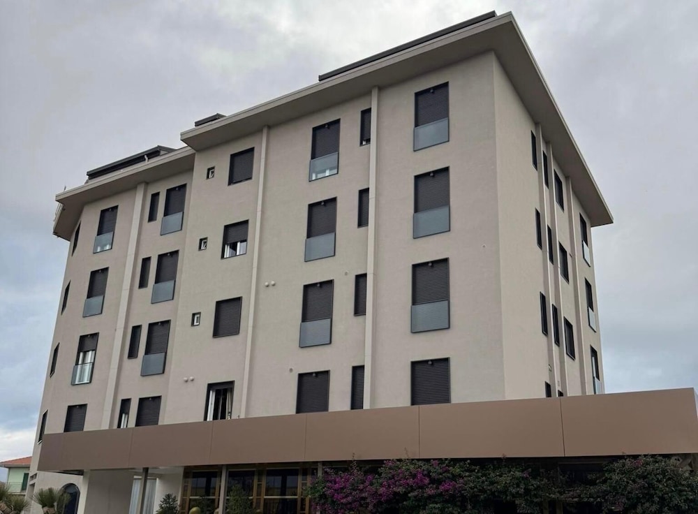 Hotel Ristorante Carosello — hotel in Pontecagnano