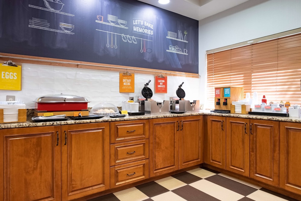 Hampton Inn Richfield - photo 21