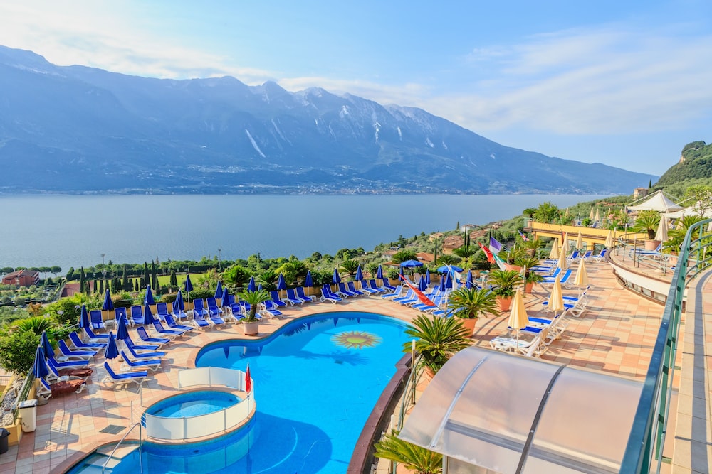 Hotel San Pietro — hotel in Limone Sul Garda