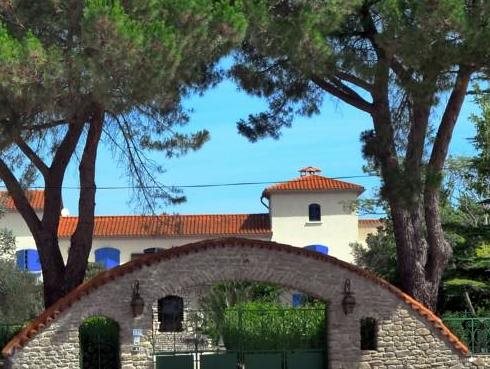 La Demeure De L Arche — Saint Christol Les Ales