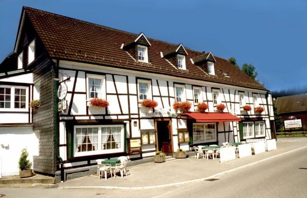 Hotel Restaurant Zum Musikalischen Wirt in Lindlar, Germany