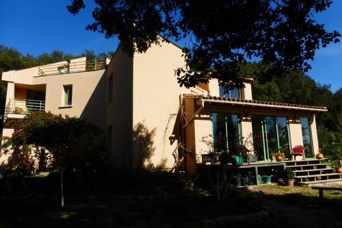 A 2 pas du Pont du Gard - last minute hotel in Unknown City