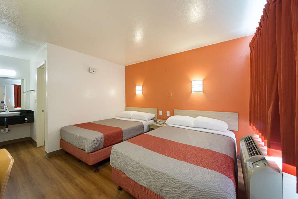Motel 6 Mcallen TX - photo 12