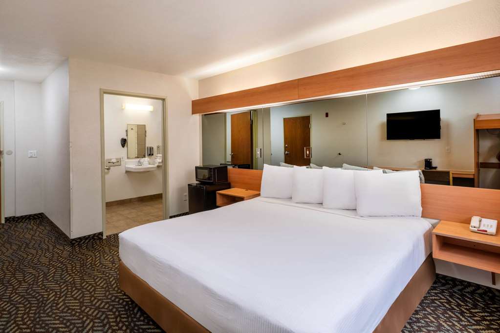 Microtel Inn & Suites by Wyndham Salt Lake City Airport - photo 15