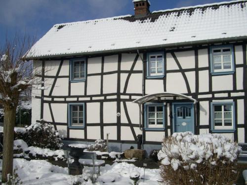 Haus Hoeppches — 4-Star Luxury Hotel in Blankenheim, Germany
