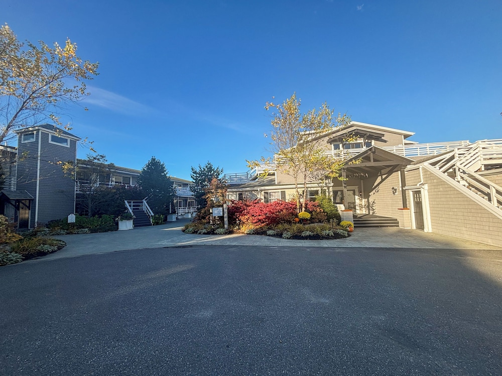 Boothbay Harbor Oceanside Inn - photo 25