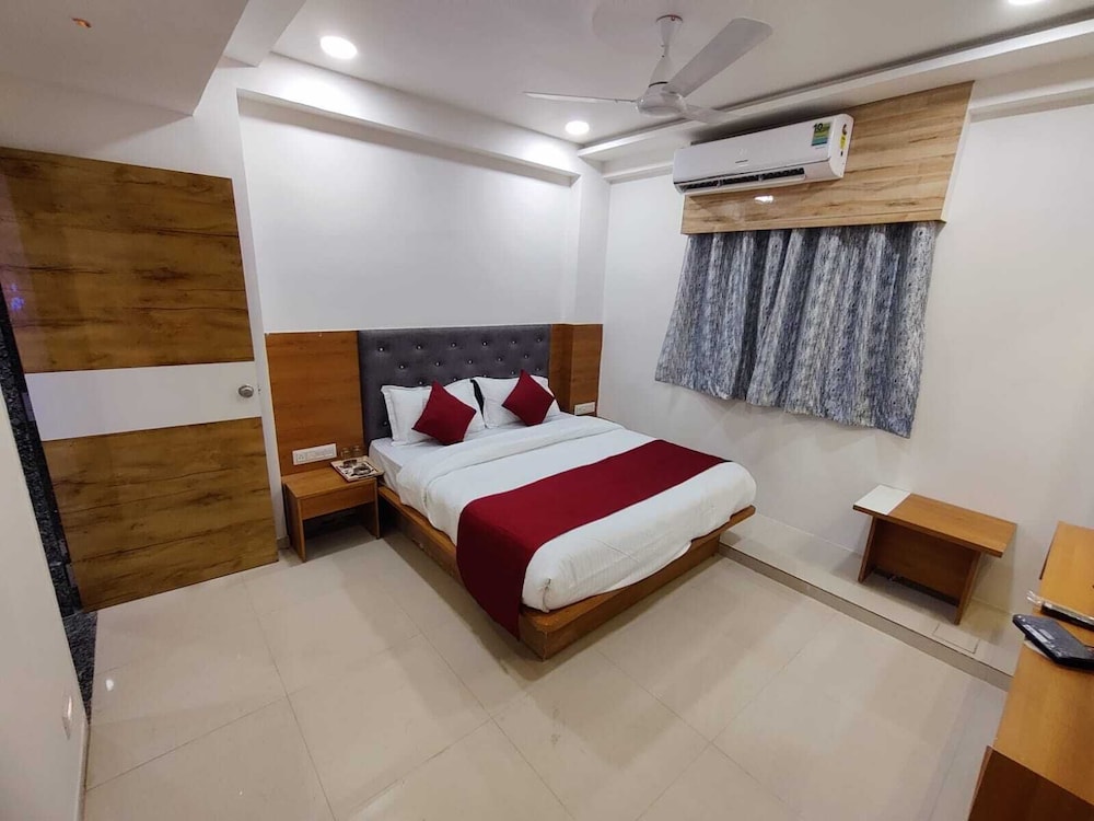Hotel Savera in Ahmedabad, India
