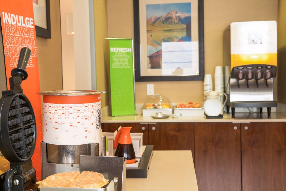 Hampton Inn & Suites Seattle Downtown - photo 45