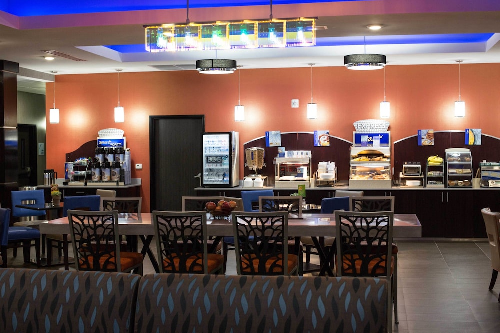 Holiday Inn Express & Suites Oklahoma City Southeast I 35 by IHG - photo 18