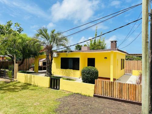 Pupe A 50m Del Mar — Unknown City