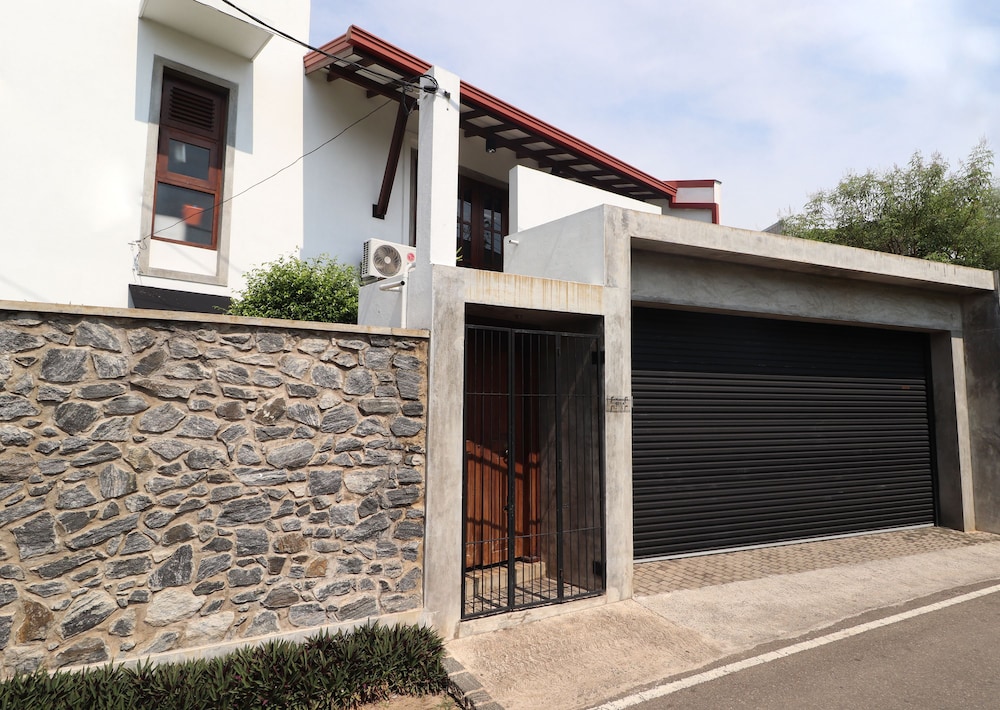 Sa Mansion By Yoho — 5-Star Luxury Hotel in Moratuwa, Sri Lanka
