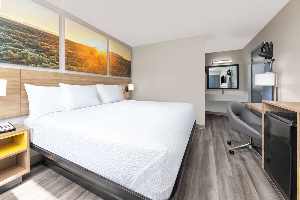 Days Inn by Wyndham Wichita Falls - photo 15