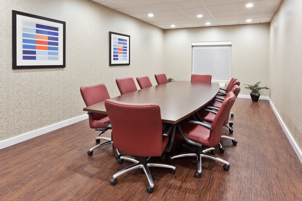 Holiday Inn Express & Suites Rome East by IHG - photo 43
