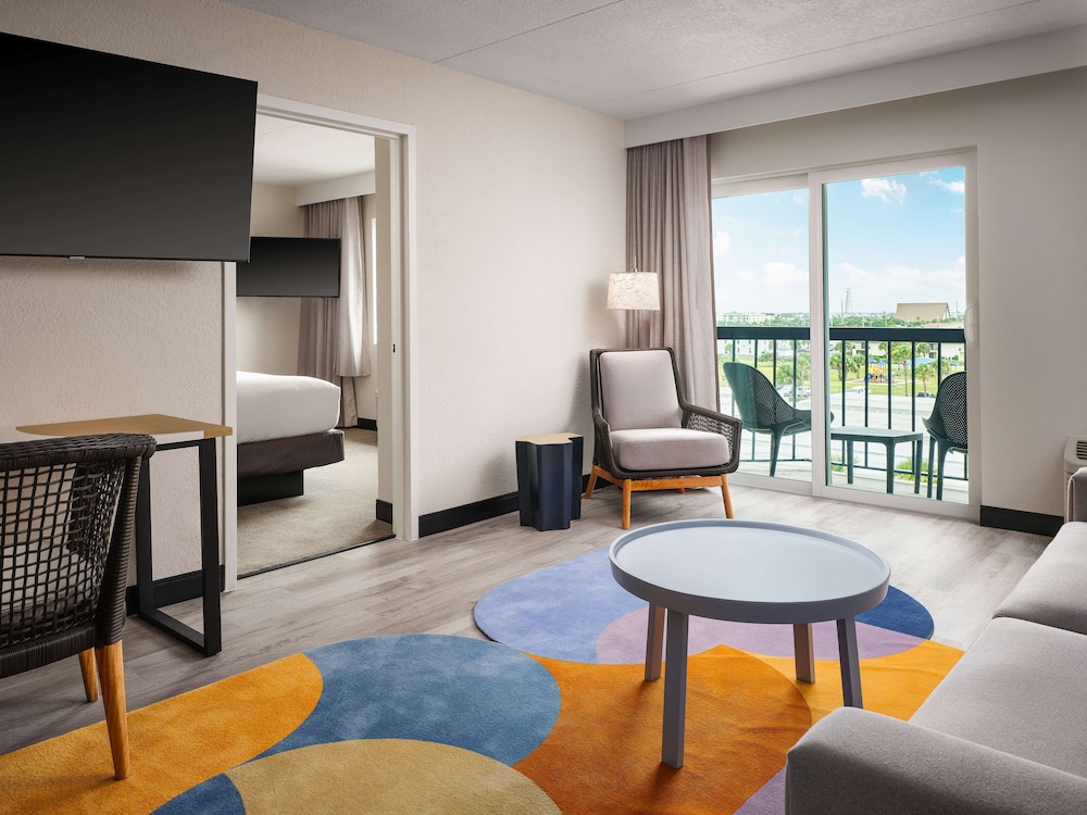 Hilton Garden Inn Cocoa Beach Oceanfront - photo 7